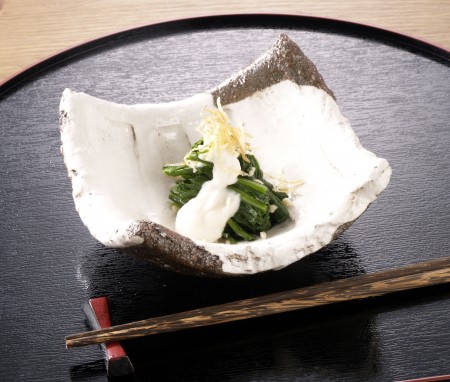 ほうれん草のおひたし・ピーナッツ豆腐のソース添え